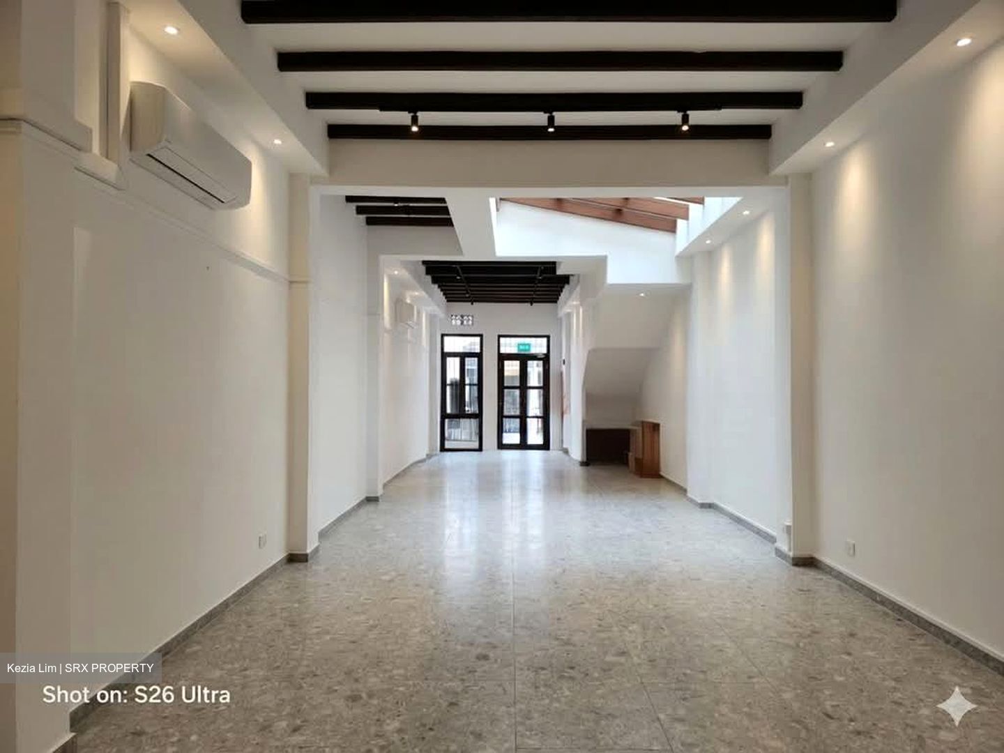 Tanjong Pagar Conservation Area (D2), Retail #571675181